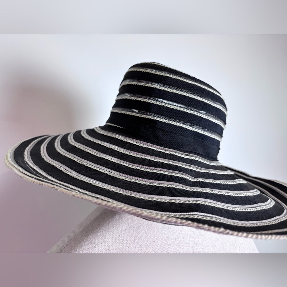 Toucan Collection Black and White Wide Brim Hat - Picture 6 of 8